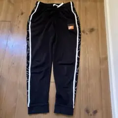 NIKE キッズ　スエットパンツ