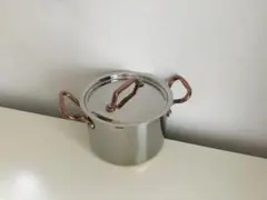 Item thumbnail for item fd39f731-34f9-44cf-b77c-2ff4f306fd44