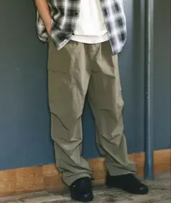 【BAYFLOW】ストレッチテックカーゴパンツ オリーブ Lサイズのサムネイル
