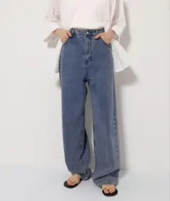 evernavy カーブデニムパンツ　ブルーウォッシュのサムネイル