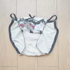 Hello Kitty 刺繍レースレディースショーツ Sサイズ