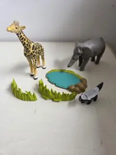 タカラトミー　キリン　ゾウ　スカンク　草原水辺