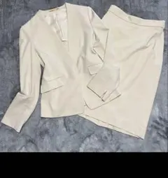 オリヒカライム　ノーカラー　スカート　スーツセットアップ　ベージュ