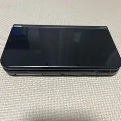 美品New Nintendo 3DS LL 本体 メタリックブラック　ソフト付き