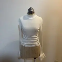 shein ホワイト タートルネック ファー付き長袖