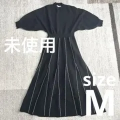黒のニットロングワンピース