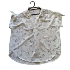 ROPÉ PICNIC（ロペピクニック） 襟付スキッパーブラウス(花柄)