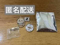 ちいかわ×Jリーグ　トレンディング　キーホルダーにもなるアクリルスタンド　ラッコ