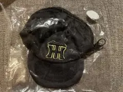 阪神タイガース　キャップ型ポーチ