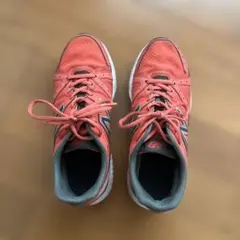 New Balance ランニングシューズ ピンク