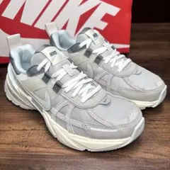 NIKE WMNS V2K RUN グレー 23cm
