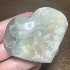 グリーン桜瑪瑙　ハート　天然石　置物