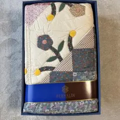 花柄パッチワークマルチカバー