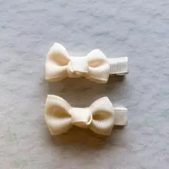 ベビーヘアピン　リボン　白