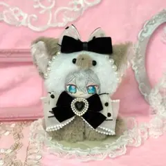 Item thumbnail for item 544b303e-7020-4b0a-8263-fecb7b57711a