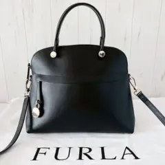 【美品 】FURLA パイパーM 2WAY チャーム付 2026年最新】フルラ パイパー チャームの人気アイテム - メルカリ