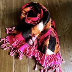 値下げ　大判ストール　幾何柄　防寒　ピンク　おしゃれ