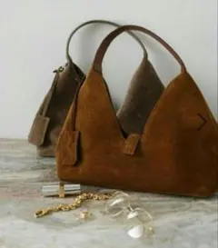 《新品・未使用品》【CHRISTIAN VILLA】Triangle BAGのサムネイル