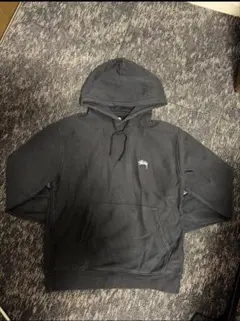 Stussy ブラック フード付きパーカー
