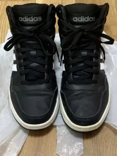 adidas ブラック ハイカット スニーカー