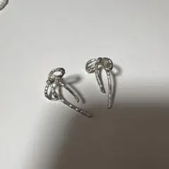 リボン ピアス※ まとめ買いで総額から200円OFF