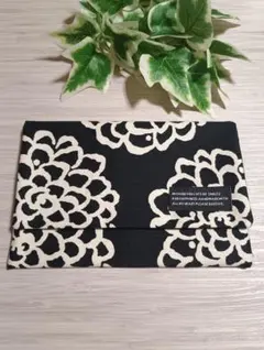 お薬手帳、通帳、診察券、カードも入るマルチケース布タグ付き