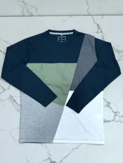 ikka（イッカ） パネルブロック切替 長袖Tシャツ ロンT メンズ Mのサムネイル