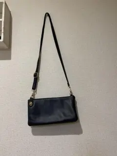 ブラック ショルダーバッグ ゴールド金具 レディース 斜め掛け 美品