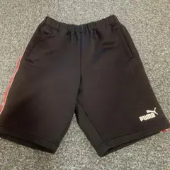 PUMA 黒 ハーフパンツ サイドライン