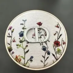 Dior ディオールスキン フォーエヴァー クッションパウダー　ミレフィオリ