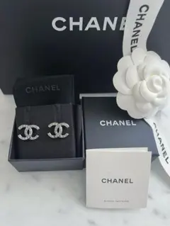 CHANEL シャネル シルバー メタリック ラインストーン ピアス(両耳用)