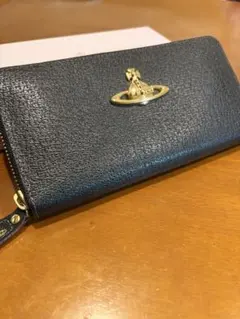 Vivienne Westwood ラウンドジップ　オーブ　ブラック　黒