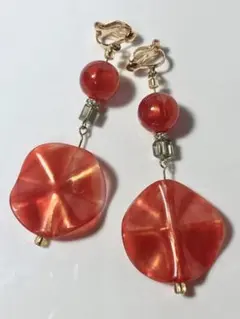 ハンドメイド　イヤリング　赤