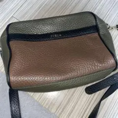 FURLA オリーブグリーン レザーショルダーバッグ