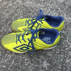 Umbro プロ イエロー/ブルー サッカーシューズ　フットサル　21cm