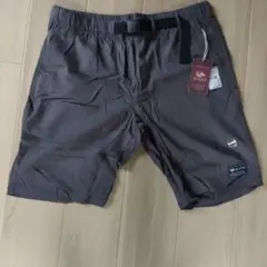 グレー ショートパンツ ベルト付き