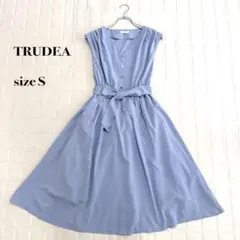 ..TRUDEA ノースリーブワンピースSリボンベルト付きフレアワンピースブルーのサムネイル