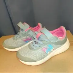 Item thumbnail for item 345952f3-cfa3-4bb5-961b-0b1d91222769