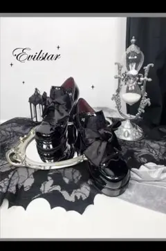 ガーリー　黒エナメルドレスシューズ