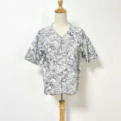 グリーンレーベルリラクシング✨総柄トップス　ボタニカル【Ｆ】Ｖネック ５分袖