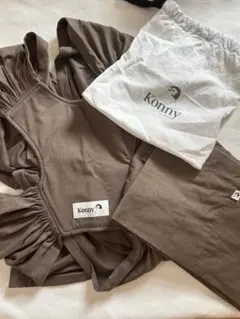 Konny ブラウン 抱っこひも S