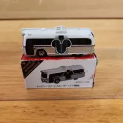 トミカ　ディズニーリゾートクルーザー 1/126