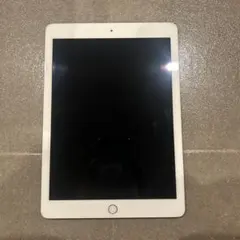 iPad 第5世代 32GB Wi-Fi+Cellular シルバー A1823 - メルカリ