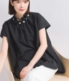 【美品】PICCIN ピッチンペルラ 襟ビッグパールブラウス Mサイズのサムネイル