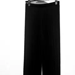 UNIQLOプリーツストレートパンツBLACK
