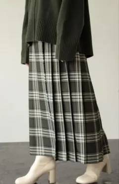 タグ付き新品未使用　チェックキルトスカート　グリーン