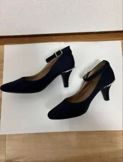 コシュエコシュ　ネイビー　パンプスのサムネイル