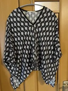 アーバンリサーチ　サニーレーベル　エスニックTシャツ　ワンサイズのサムネイル
