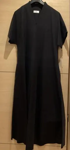 ワンピース　ロングワンピース　アーガ　ブラック