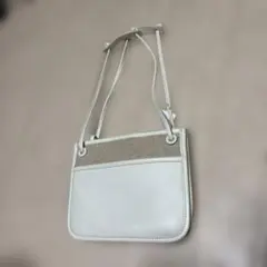 新品★未使用　tov ホワイト ショルダーバッグのサムネイル